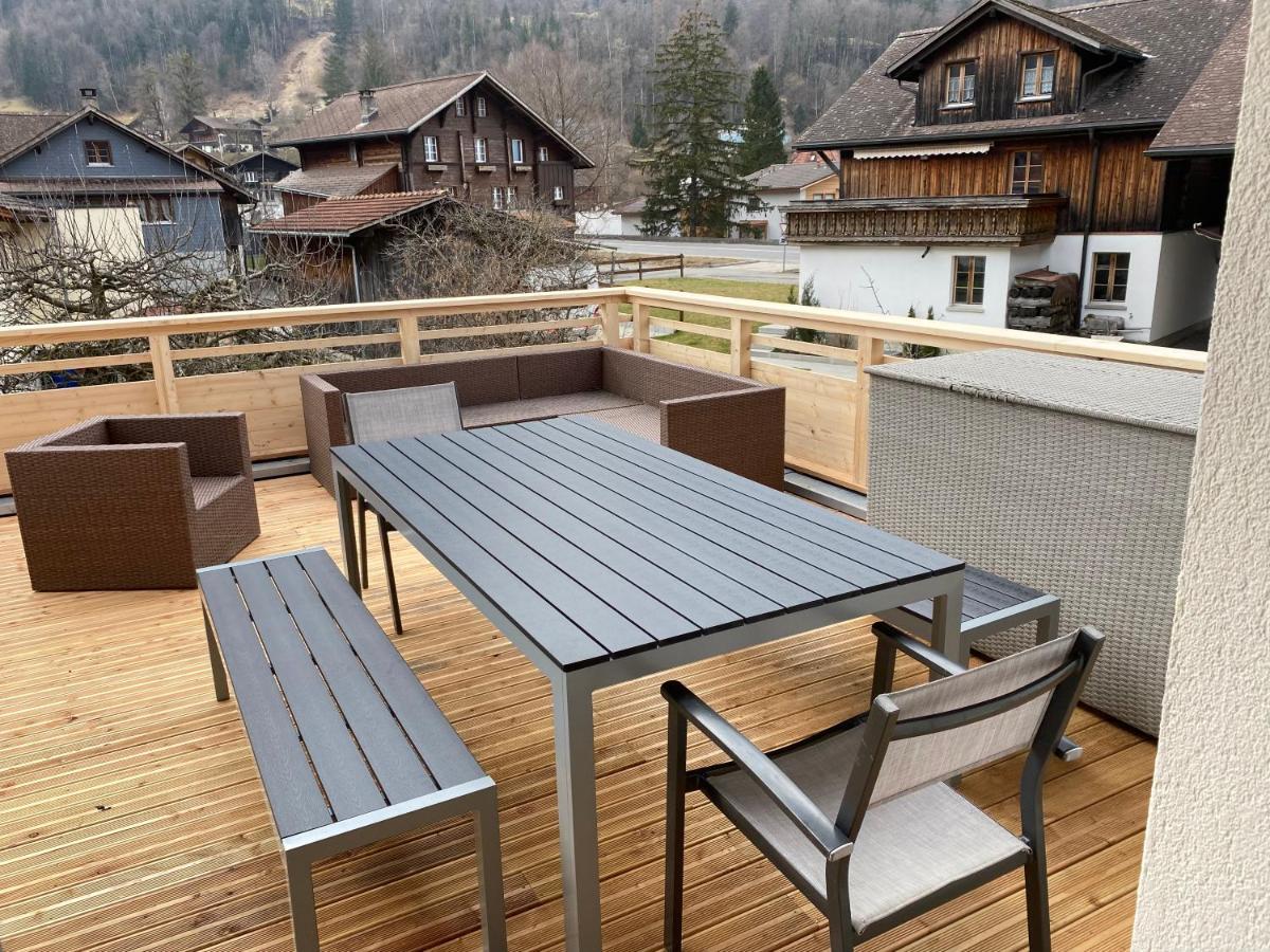 Spring Inn Apartments Meiringen Esterno foto