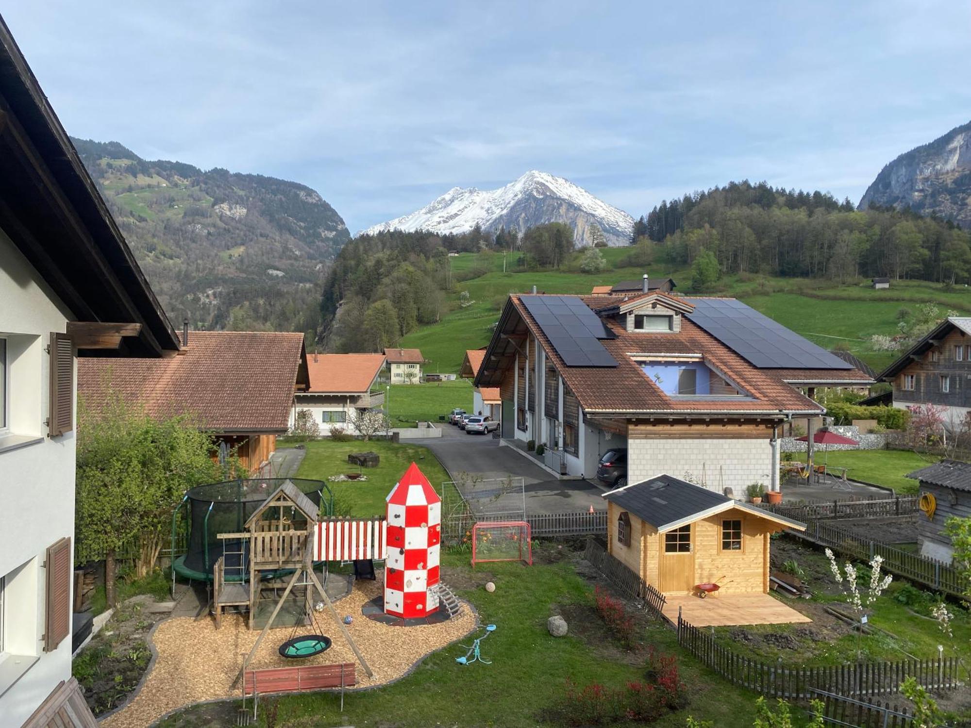 Spring Inn Apartments Meiringen Esterno foto